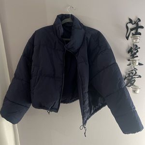Cropped Navy puffer jacket size large